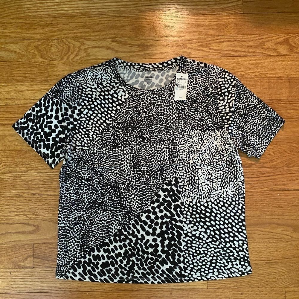 Express Skimming Tee Women’s Small Black/White Animal Print Casual Shirt Top New